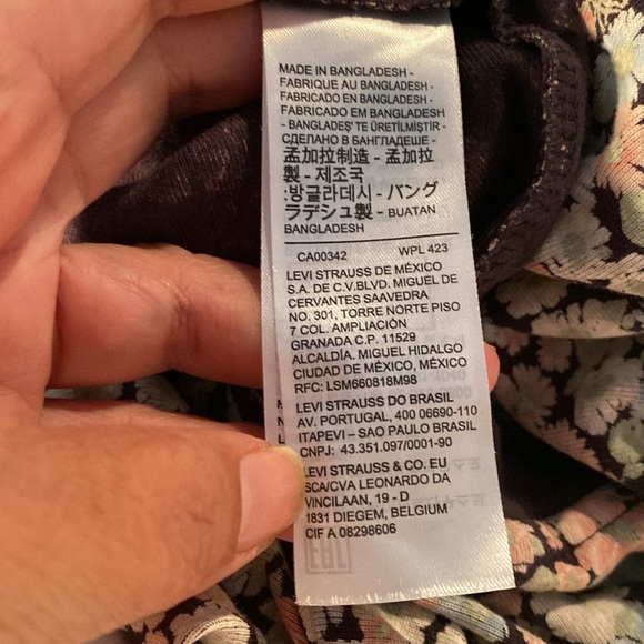 Levi's Baby Doll Tee L Floral Logo Left Corner Short Sleeve Cotton Wash Machine - Picture 8 of 11